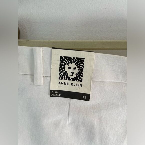 Anne Klein size 12 white dress pants slim regular with silver button detail - Picture 6 of 10